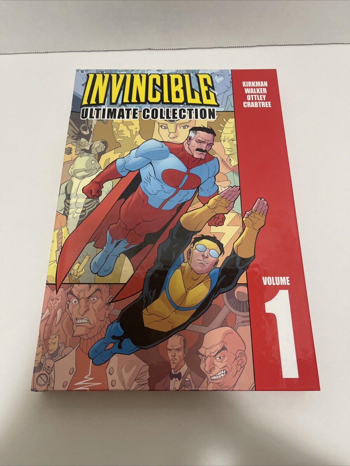 Invincible Ultimate Collection Vol 1. 6th Printing.
