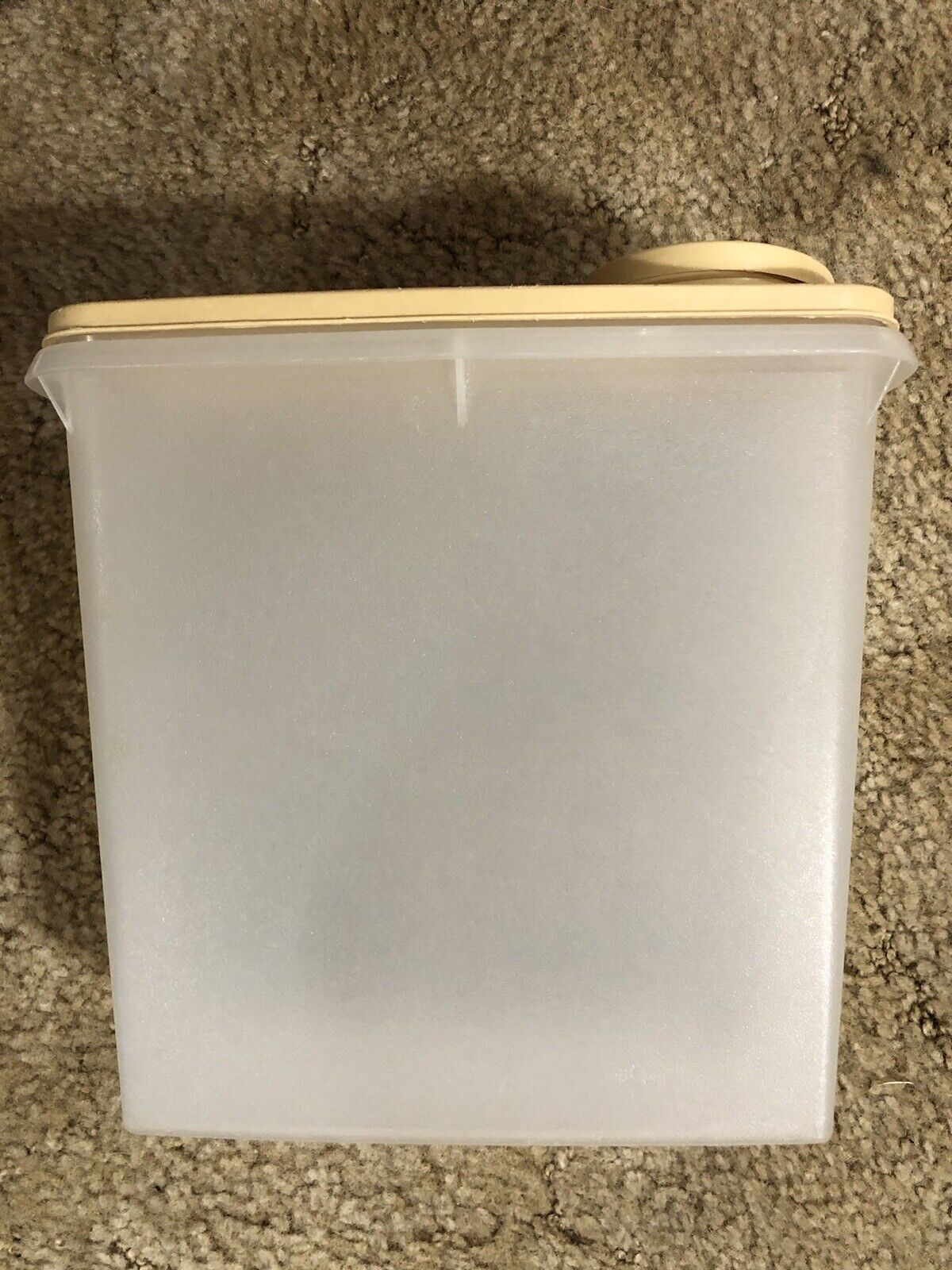 Vintage TUPPERWARE Cereal Container 469-9 ~ Tan Lid 471-3