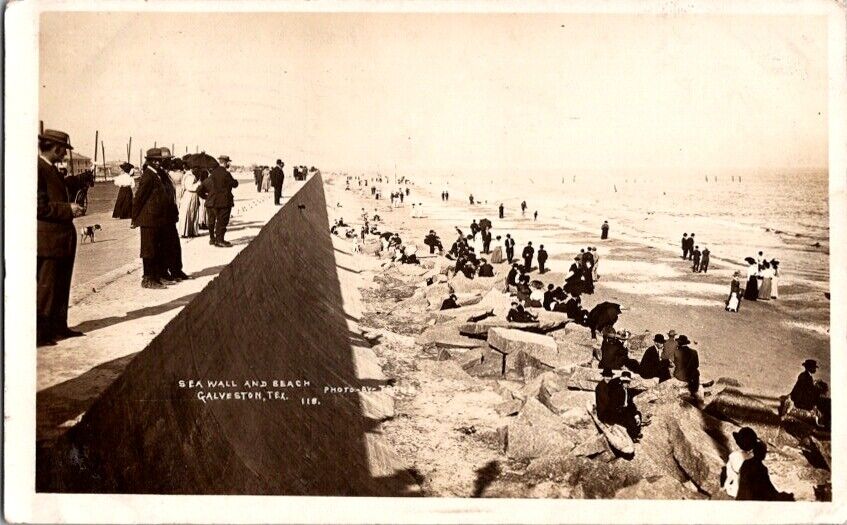 Vintage RPPC Postcard Sea Wall & Beach Galveston TX Texas 1911             G-786