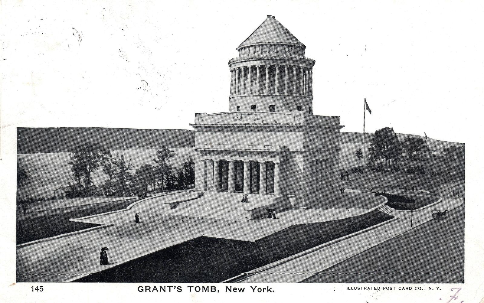 VINTAGE POSTCARD VISITORS AT GRANT'S TOMB NEW YORK MAILED 1906 (CLASSIC)