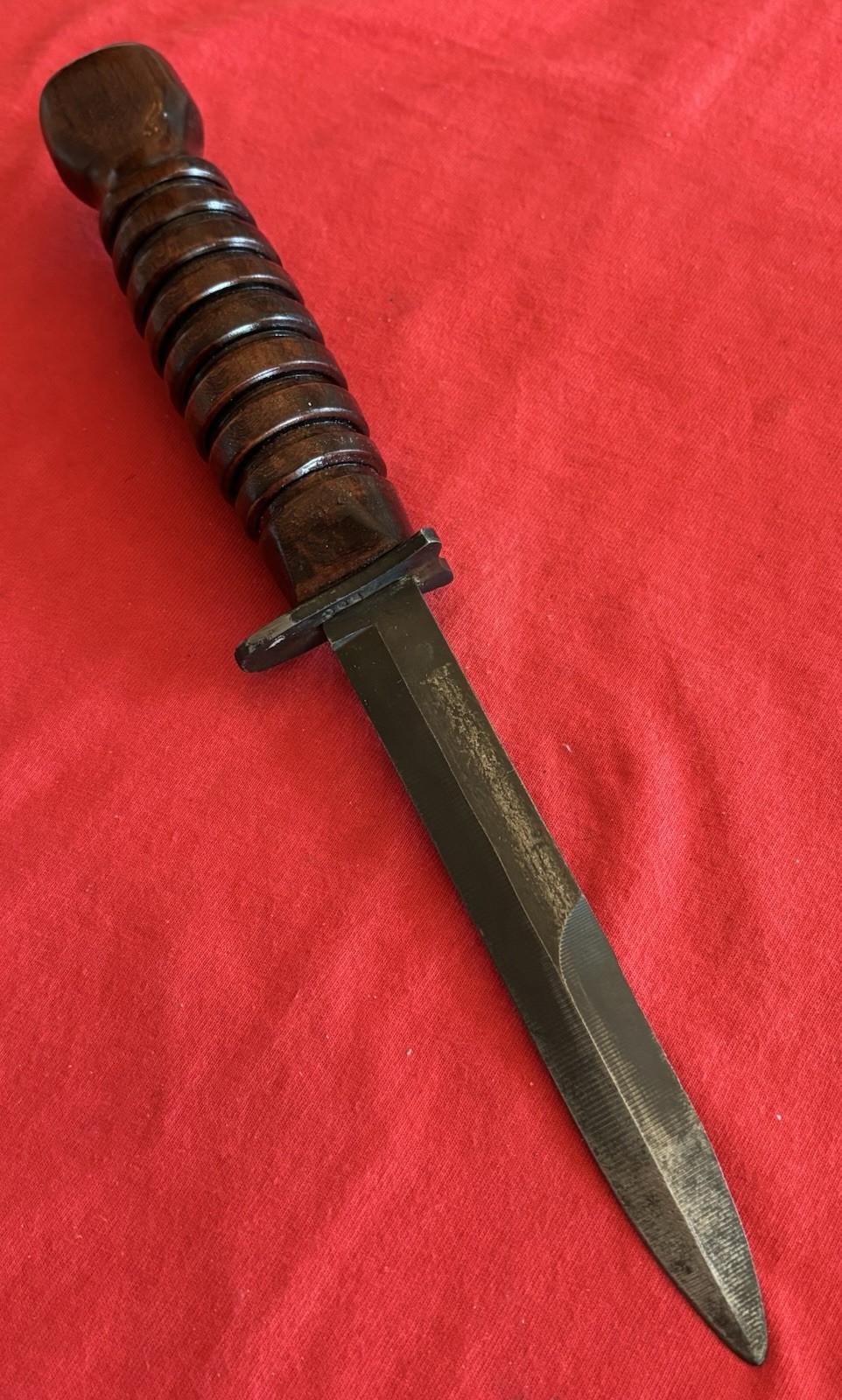 VIETNAM ERA KNIFE (M7) - CUSTOM MAHOGANY GRIP - CANVAS SHEATH & SHARPENING STONE VIETNAM ERA KNIFE (M7) - CUSTOM MAHOGANY GRIP - CANVAS SHEATH & SHARPENING STONE