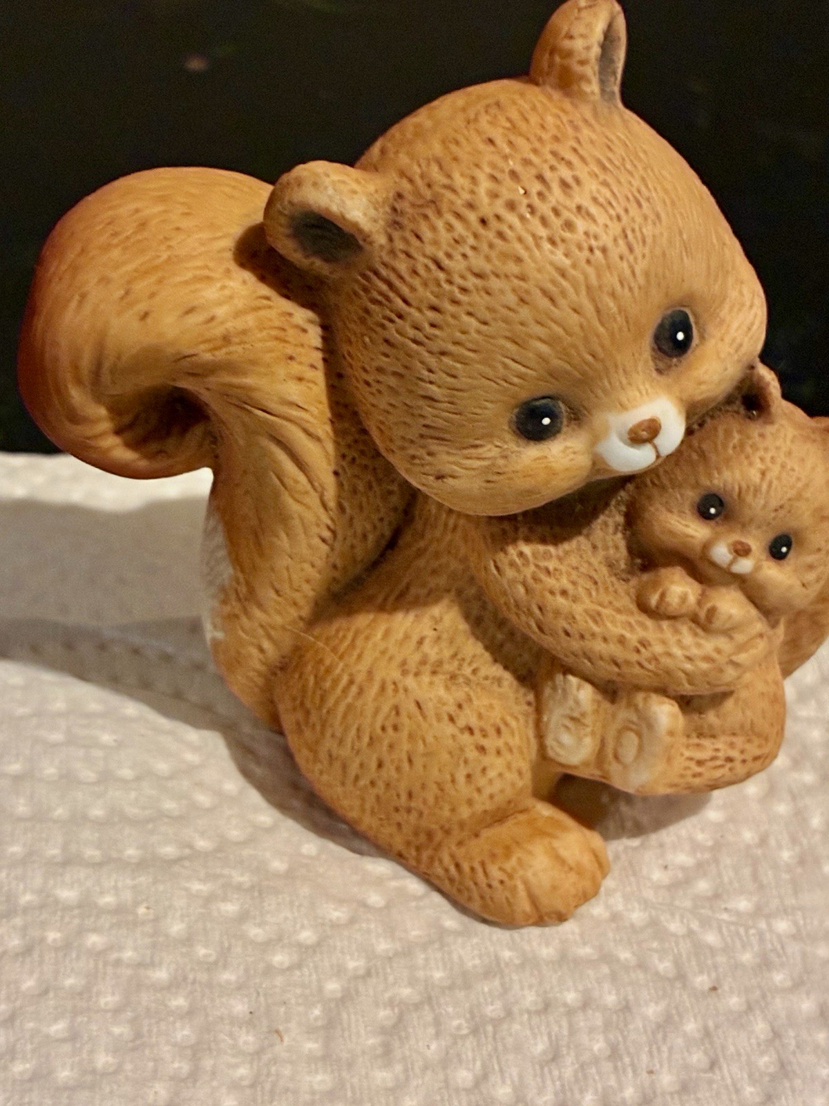 Lefton Hand Painted Porcelain Squirrel w/ Baby Figurine #04733 Lefton Hand Painted Porcelain Squirrel w/ Baby Figurine #04733