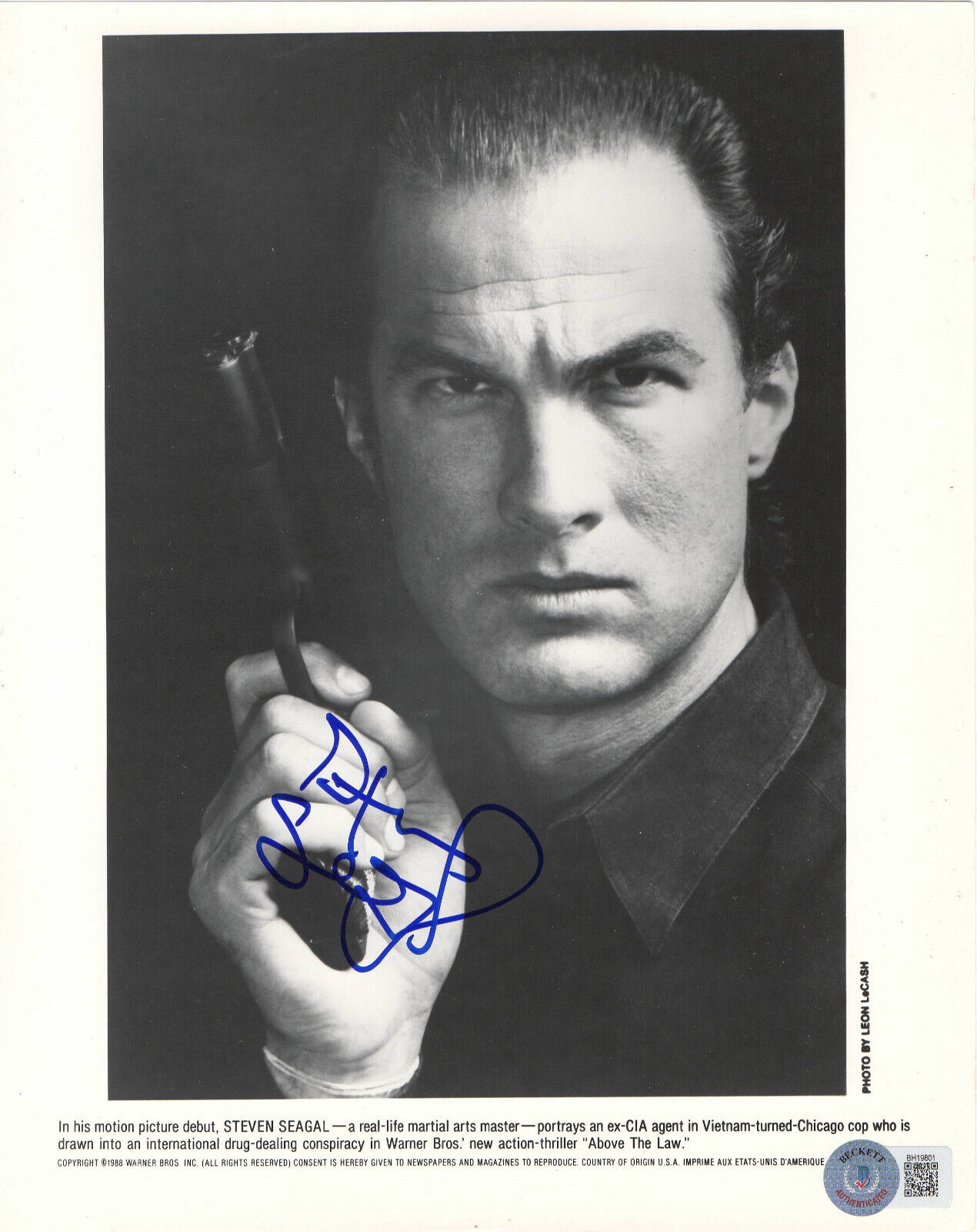 W@W STEVEN SEAGAL SIGNED AUTOGRAPH ABOVE THE LAW 8X10 PHOTO BECKETT BAS