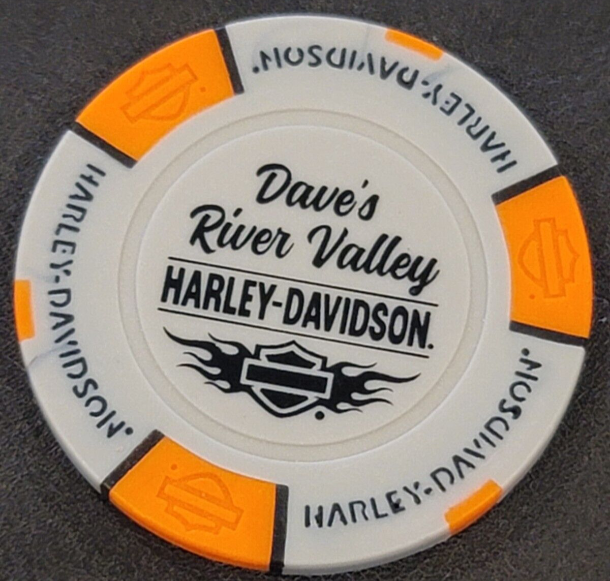 DAVE'S RIVER VALLEY HD (Minnesota) ~ (Gray/Orange) Harley Davidson Poker Chip