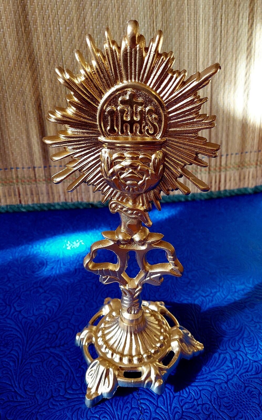 Monstrance Santisimo bóveda Gold Standing crucifix spiritism, misa spirit drawin
