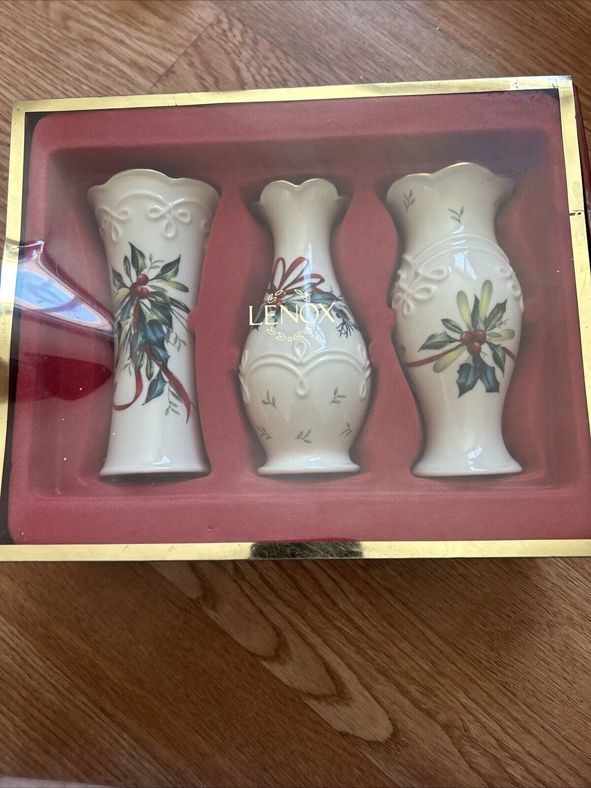 Lenox Winter Greetings Bud Vases Set Of 3 Each Are 5