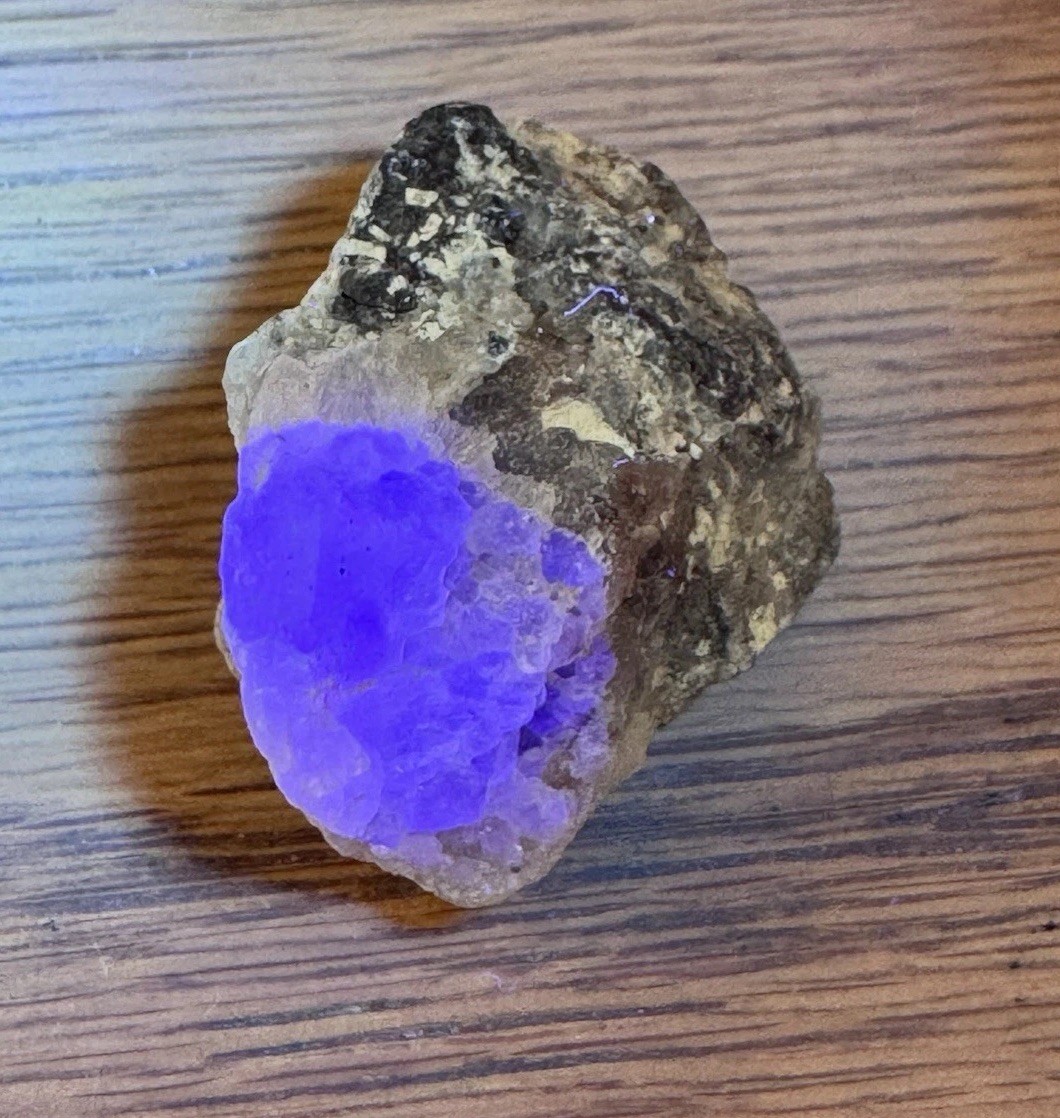 ✨Rare white Fluorite with Calcite on Matrix #51 ✨Rare white Fluorite with Calcite on Matrix #51