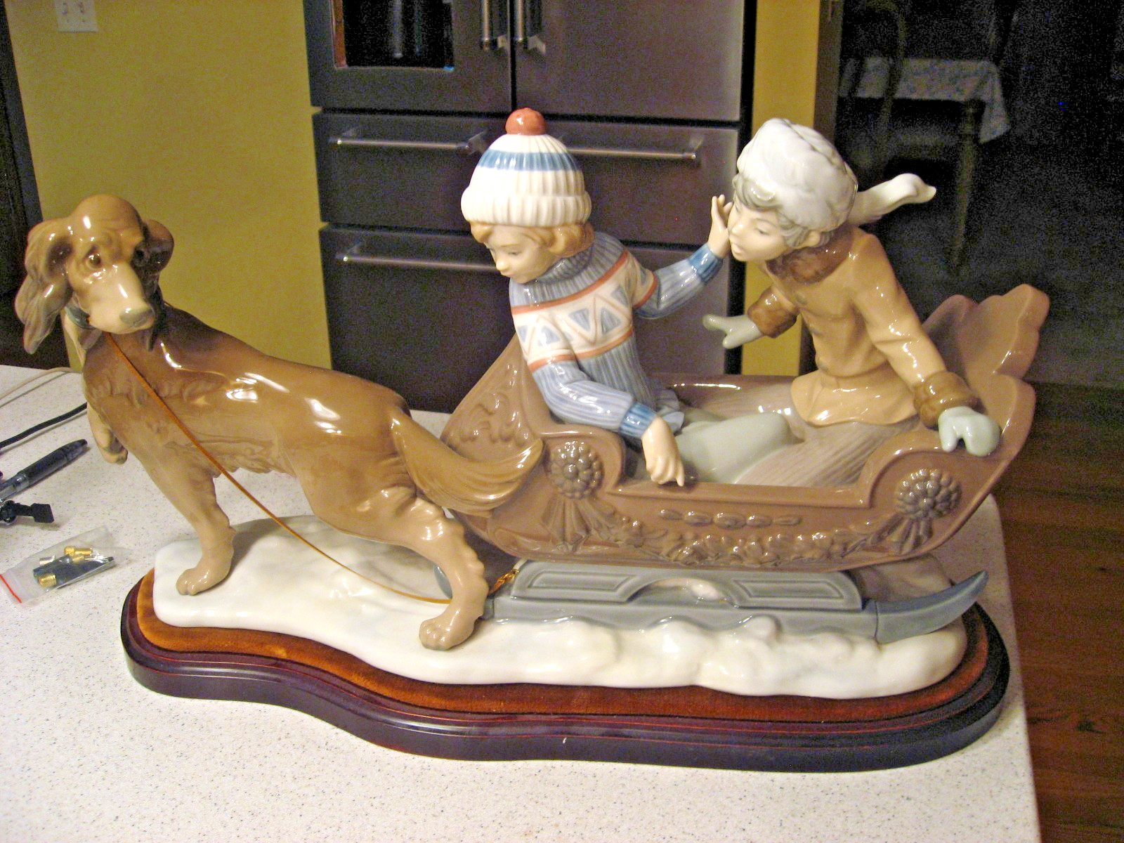 Vintage Retired Lladro Sleigh Ride Figurine #5037 with Original Padded Wood Base Vintage Retired Lladro Sleigh Ride Figurine #5037 with Original Padded Wood Base