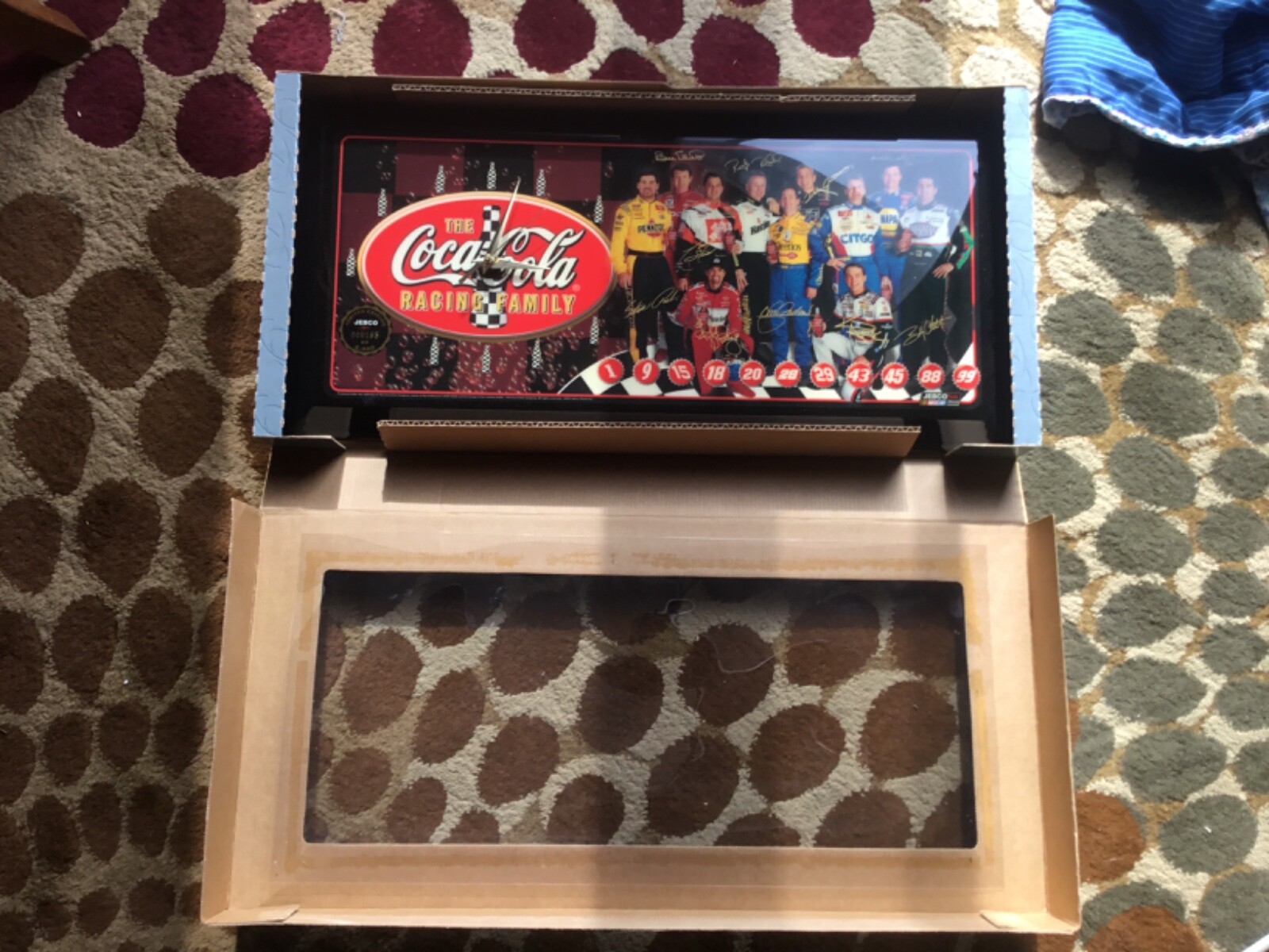 Jebco COCA-COLA 2002 RACING FAMILY Clock. NASCAR. NOS, NIB Jebco COCA-COLA 2002 RACING FAMILY Clock. NASCAR. NOS, NIB