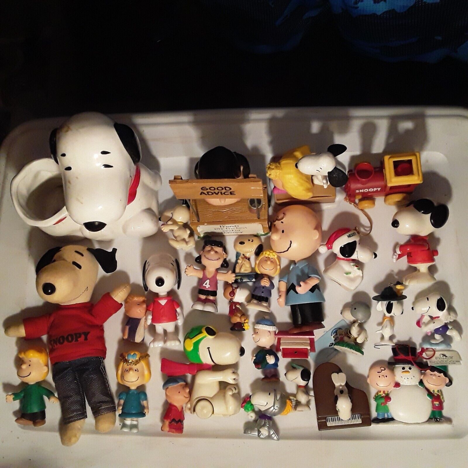 vintage Lot Of 28 Snoopy Peanuts collection1958-2015