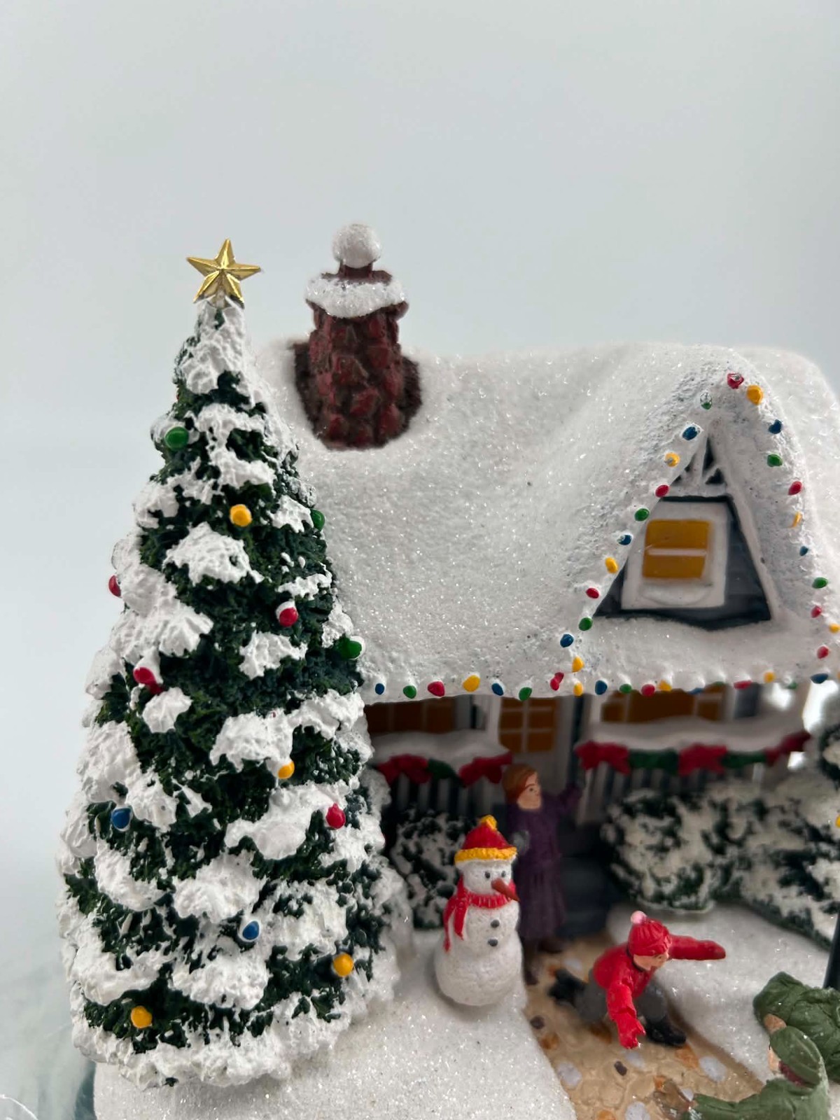 Thomas Kincaid Telefloral Christmas House, Lighted, “ Hero’s Welcome” New