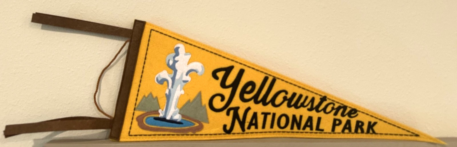Vintage Yellowstone National Park Old Faithful 22\