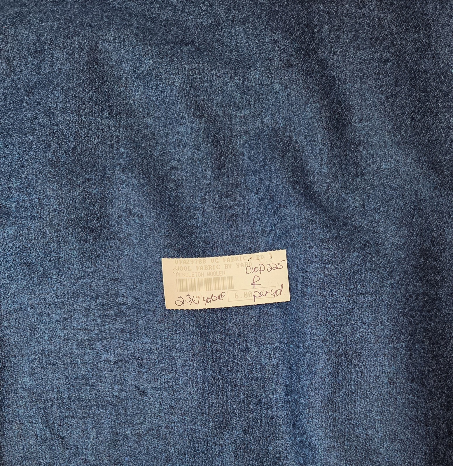 Pendleton Wool Fabric 100% WOOL 2.97 yards, 62 Inches wide UNCUT Apparel Weight Pendleton Wool Fabric 100% WOOL 2.97 yards, 62 Inches wide UNCUT Apparel Weight