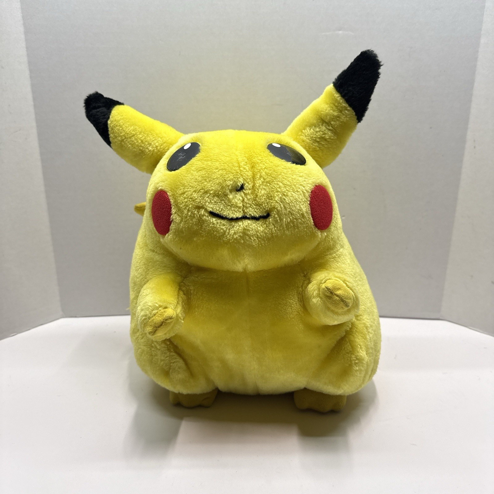 Vtg Jumbo 1999 Pokemon Pikachu Plush Stuffed Toy Nintendo Play By Play 15\