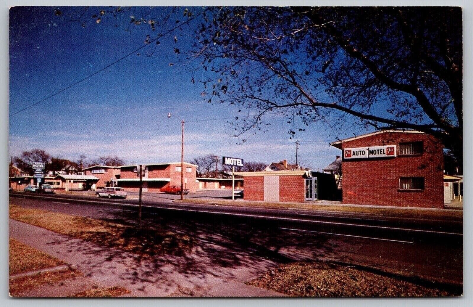 Wichita Kansas Auto Motel Streetview Old Cars Chrome UNP Postcard