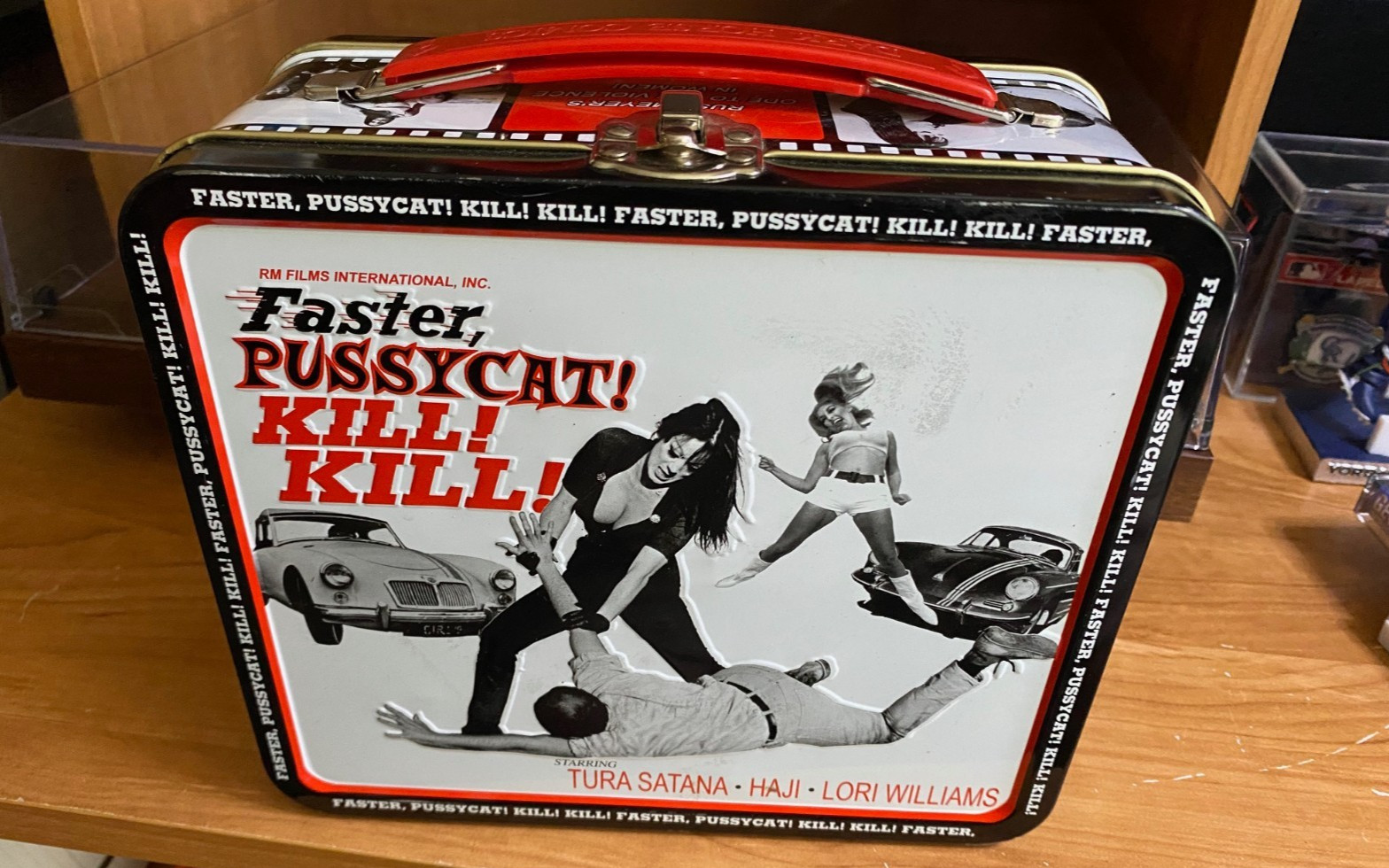 FASTER, PUSSYCAT KILL KILL novelty metal lunch box, Darkhorse 2004 Russ Meyer FASTER, PUSSYCAT KILL KILL novelty metal lunch box, Darkhorse 2004 Russ Meyer