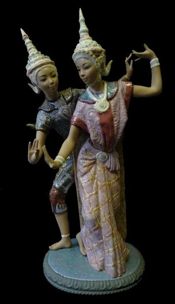 LLADRO “THAI DANCERS” Vintage porcelain figurine LLADRO “THAI DANCERS” Vintage porcelain figurine