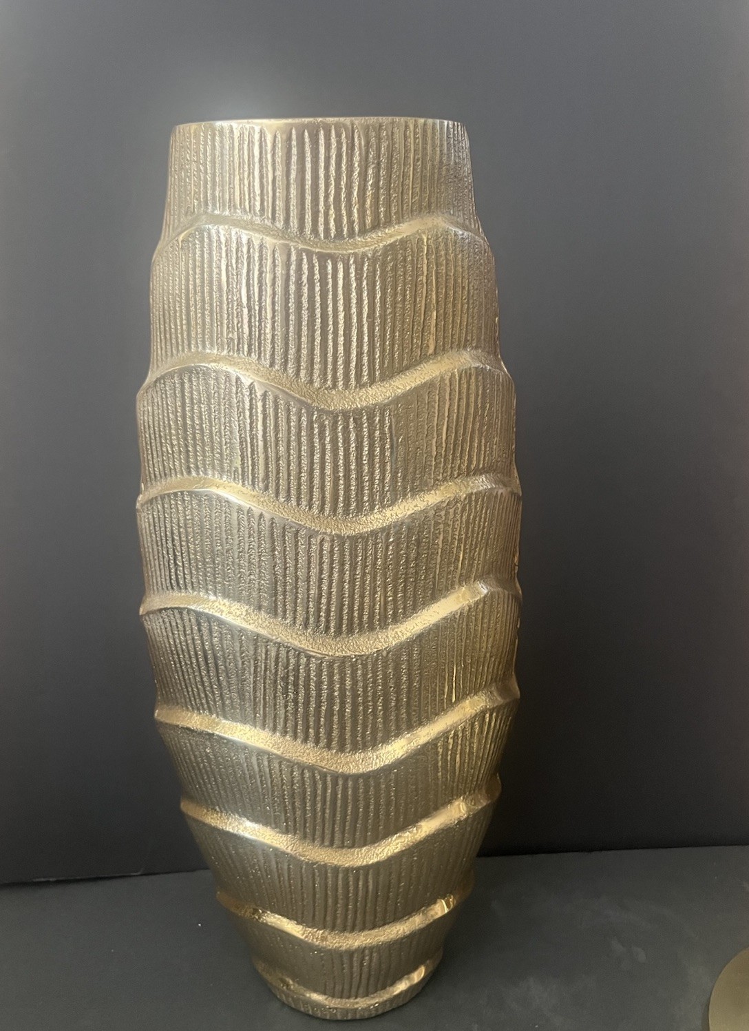 Stunning Gold Metal Vase With Unique Design 100% Metal.QUALITY