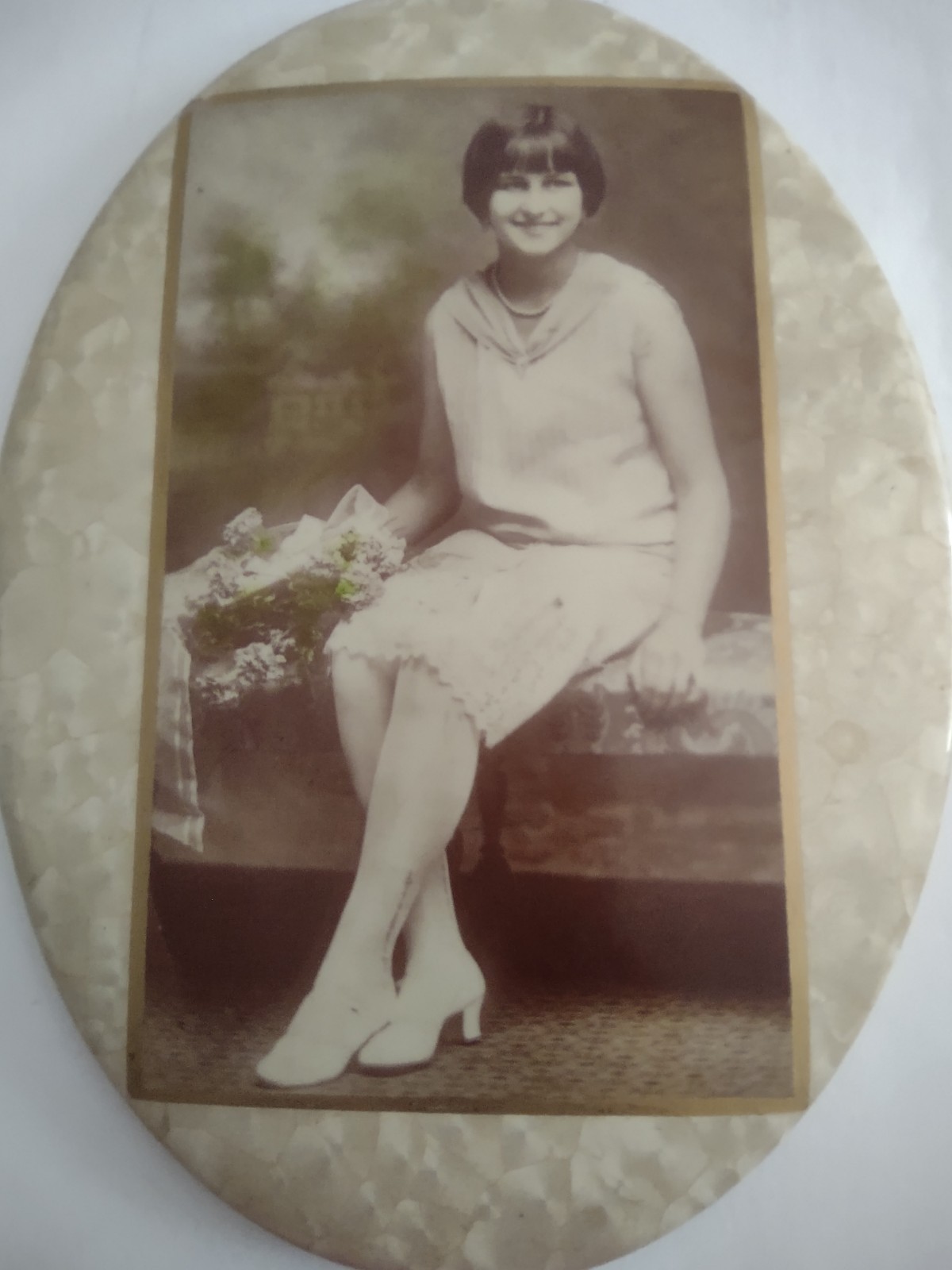 Antique CELLULOID Tin PHOTO BEAUTIFUL YOUNG WOMAN Antique CELLULOID Tin PHOTO BEAUTIFUL YOUNG WOMAN