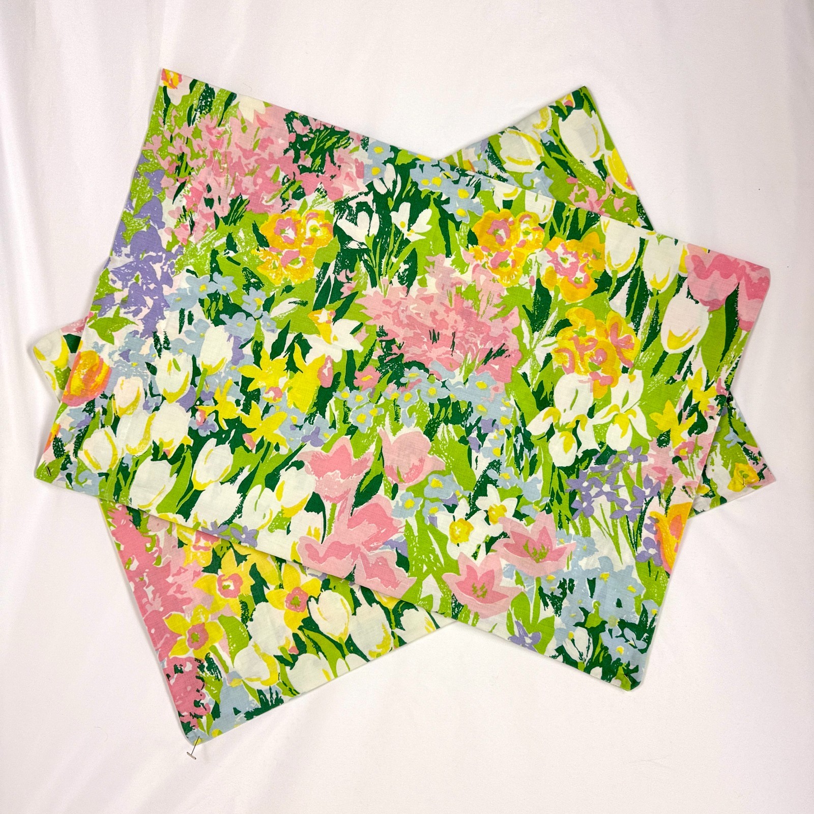 2 Vintage Chelsea Standard Pillowcases Stevens Utica MCM Flower Power 2 Vintage Chelsea Standard Pillowcases Stevens Utica MCM Flower Power