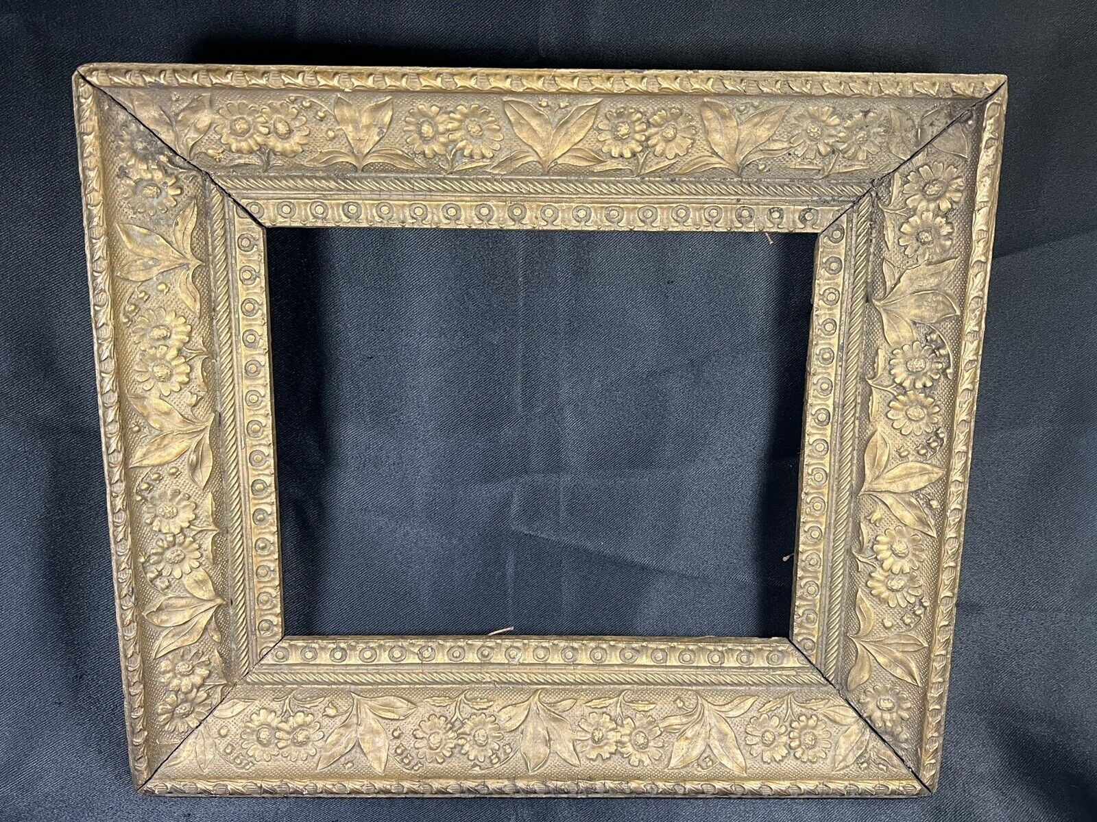 VTG Antique Ornate Gold Gilded Wood Picture 14.5x12.5” Holds 8x10” gesso
