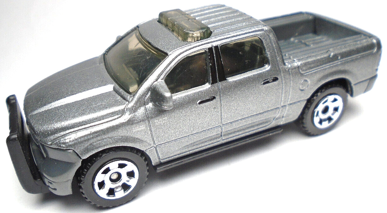 2018 MATCHBOX 2015 DODGE RAM 1500 HEMI SILVER 1:64 DIECAST 3