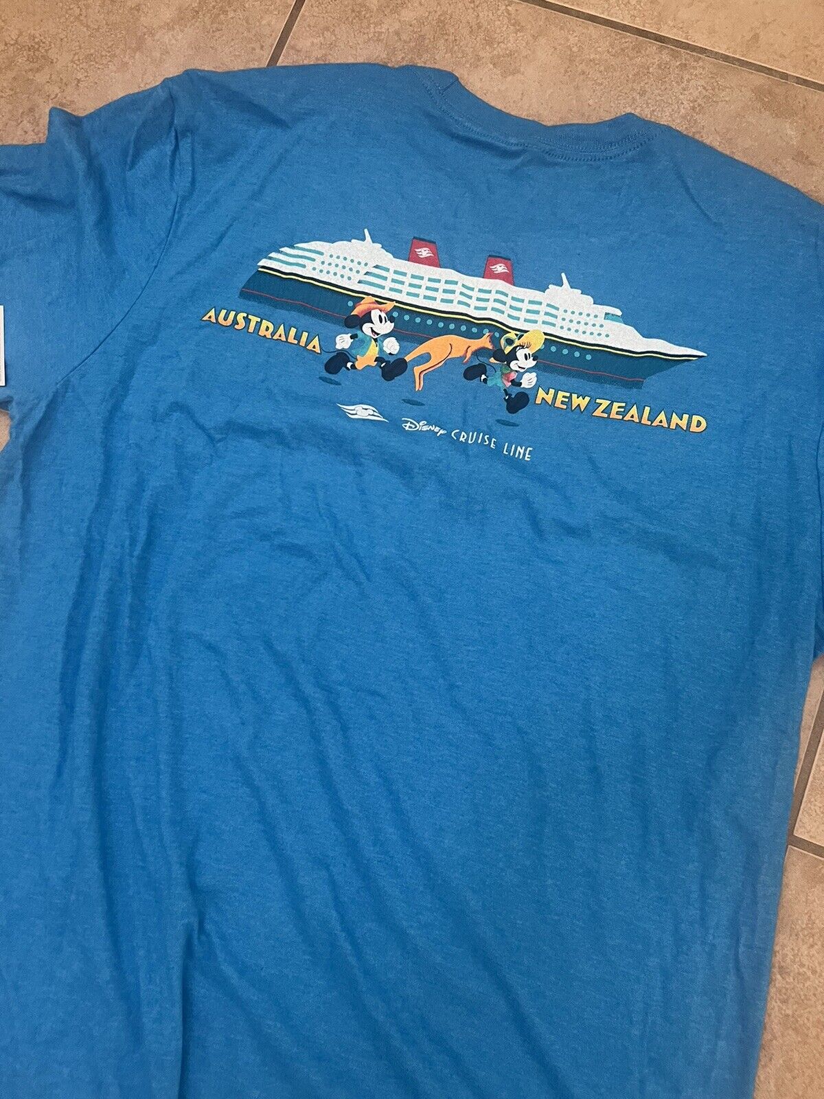 Disney Cruise Line Wonder DCL Shirt Australia New Zealand Adult Size Large NWT