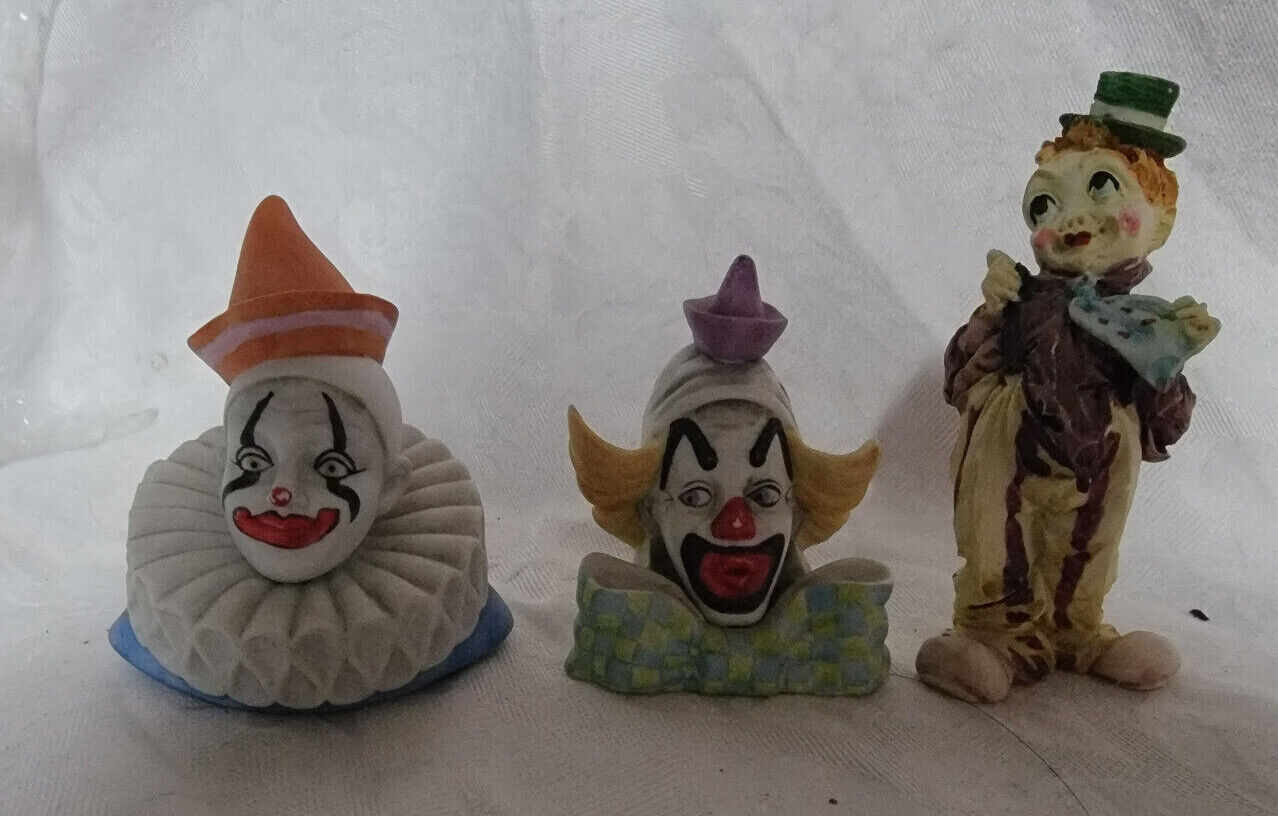 Vintage 1984 The Reco Clown Collection Whoopie Ruffles Porcelain Figure 3\