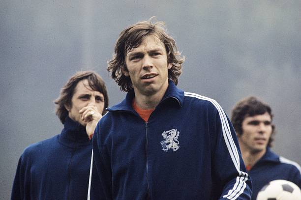 Johan Cruijff Jan Mulder Willem Van Hanegem Training Session1973 FOOTBALL PHOTO Johan Cruijff Jan Mulder Willem Van Hanegem Training Session1973 FOOTBALL PHOTO