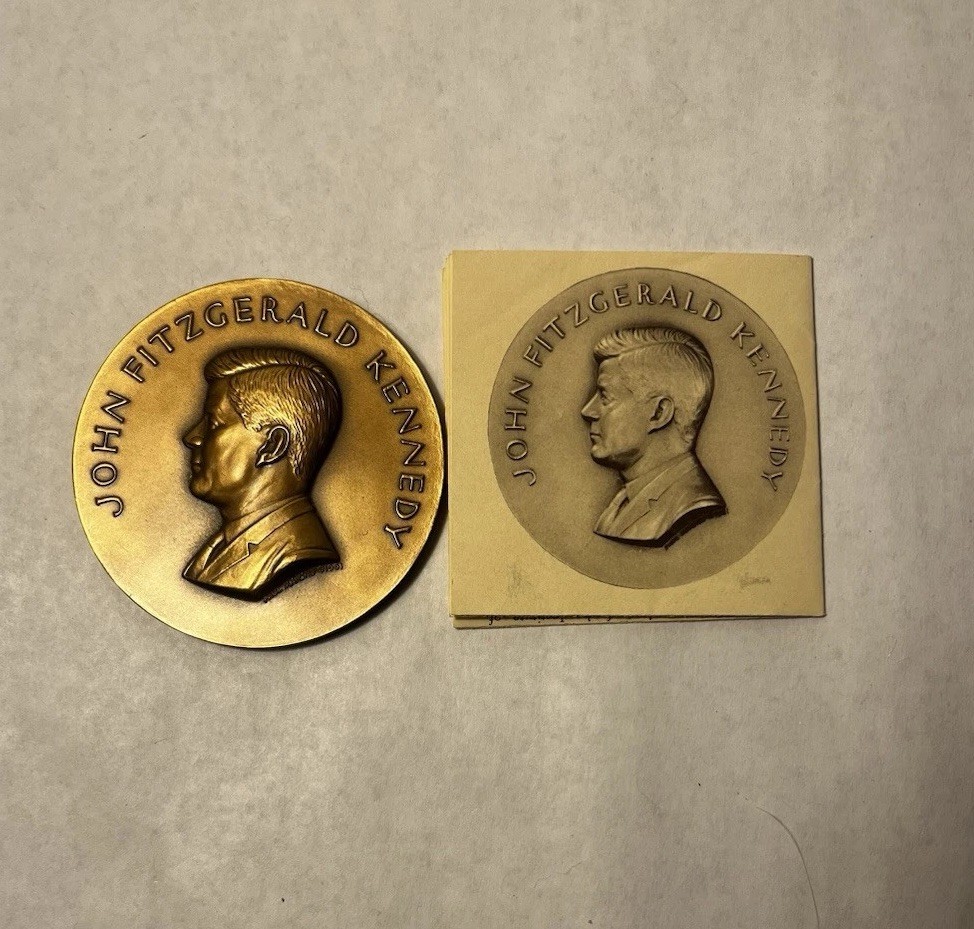 1961 John Fitzgerald Kennedy Inauguration Bronze Medallion 1961 John Fitzgerald Kennedy Inauguration Bronze Medallion