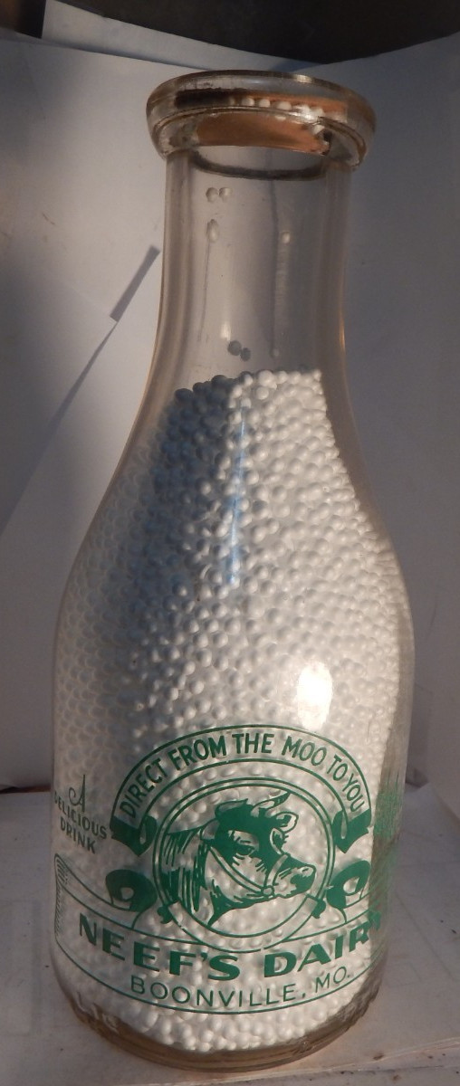 vintage pyro qt milk bottle-Neef's Dairy boonville, Mo cows head--Drink Jersey vintage pyro qt milk bottle-Neef's Dairy boonville, Mo cows head--Drink Jersey