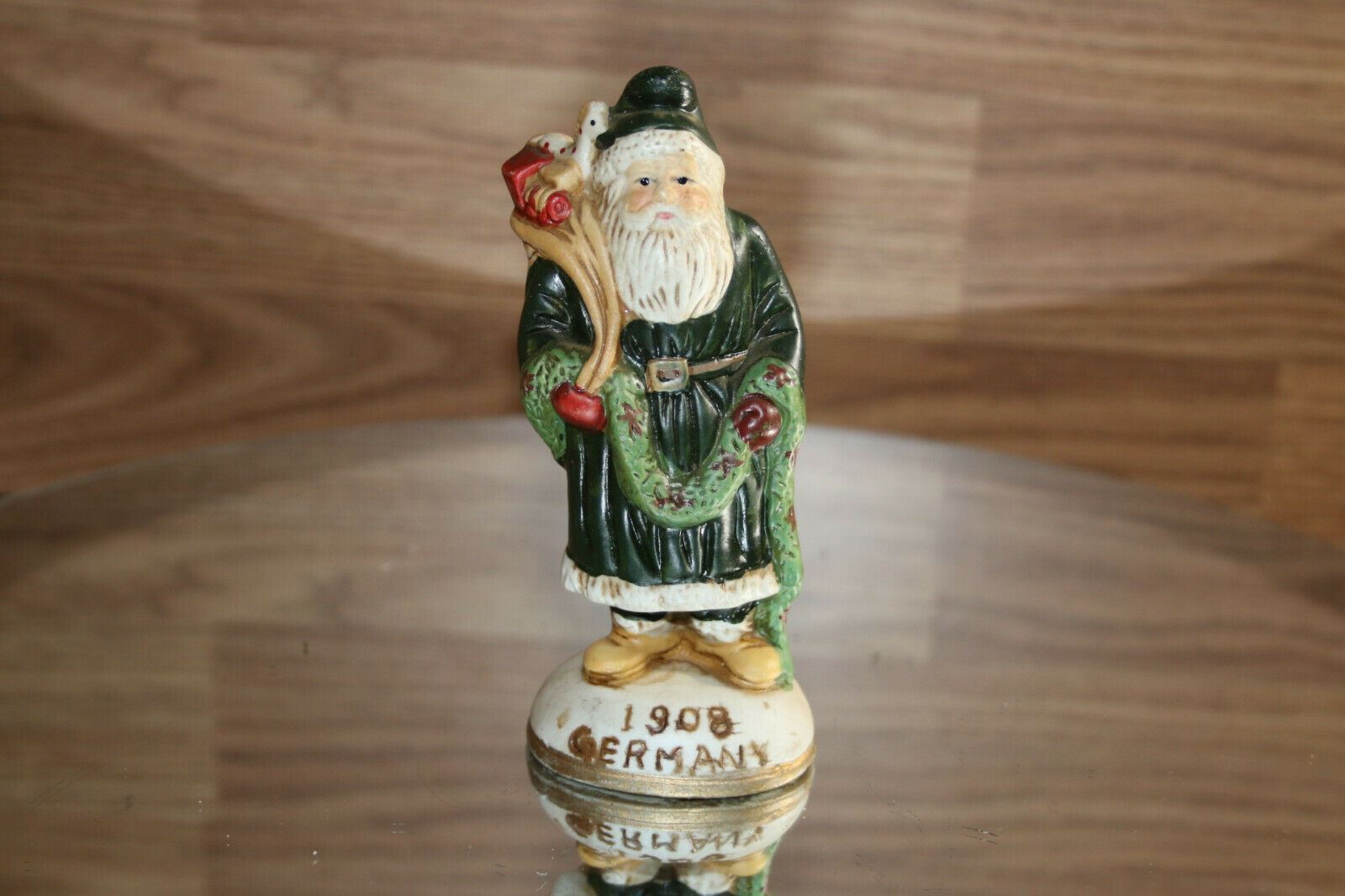 VTG 1991 Heilig-Meyers germany 1908 Santas From Around the World Collection EUC
