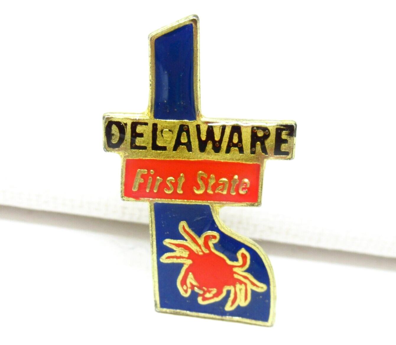Vintage Delaware Lapel Pin First State Outline with Red Crab Gold Tone Vintage Delaware Lapel Pin First State Outline with Red Crab Gold Tone