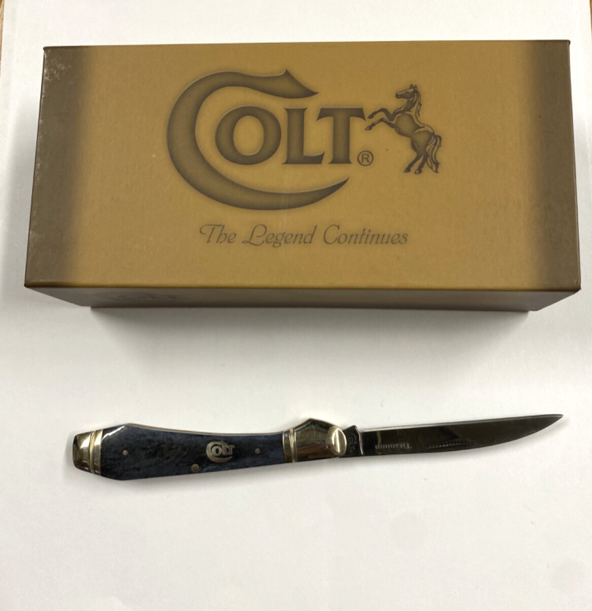 Colt Knife CT694- New in Box-Collectible Item Colt Knife CT694- New in Box-Collectible Item