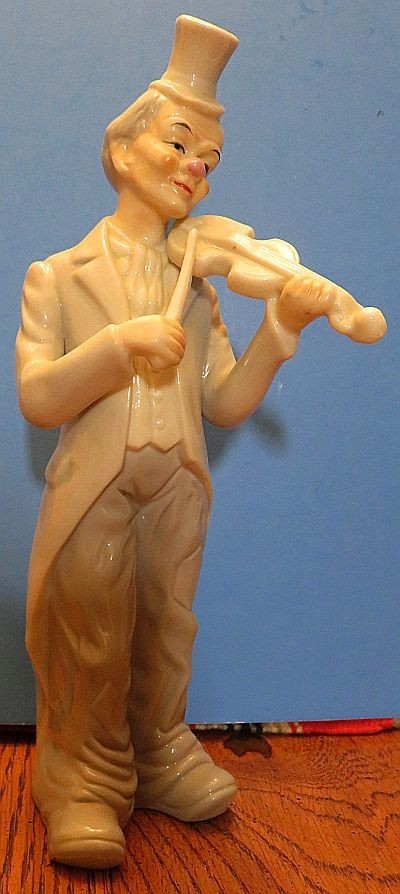 Vintage Porcelain TALL Clown with Violin -1985 -Arnart Imports -Taiwan-Excellent Vintage Porcelain TALL Clown with Violin -1985 -Arnart Imports -Taiwan-Excellent