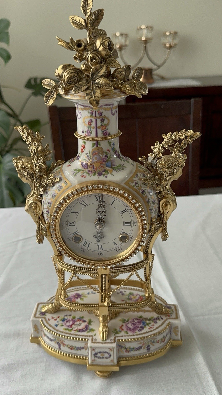 Marie Antoinette Clock Victoria&Albert MuseumReproduction BronzePorcelain 16.25”