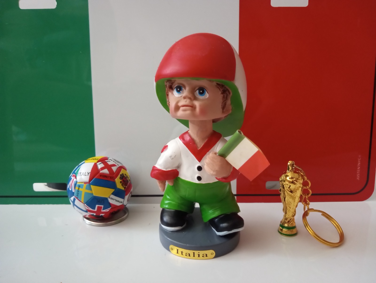 1  ITALIAN BOBBLEHEAD + 2 WORLD CUP KEYCHAINS + 1 ITALY LICENSE PLATE  FOR $40