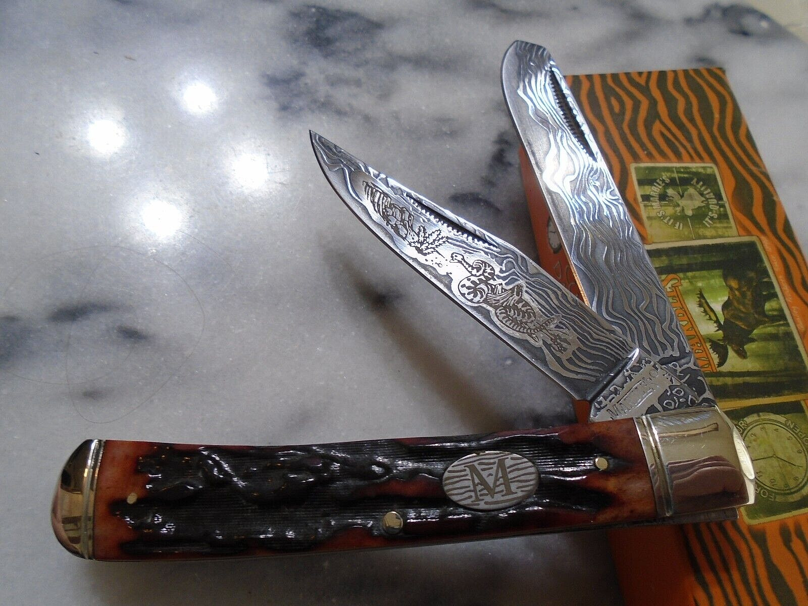 Marbles Southwest Rattler 2 Blade Trapper Pocket Knife Stag Bone Damascus Etch