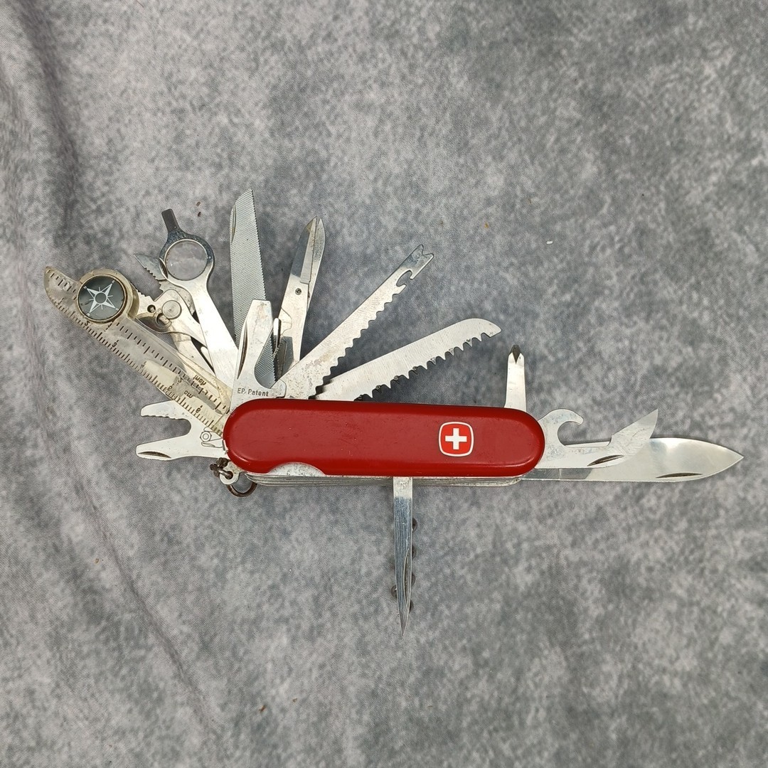 Wenger Delmont Tool Chest Plus Swiss Army Pocket Knife - Read Description Wenger Delmont Tool Chest Plus Swiss Army Pocket Knife - Read Description