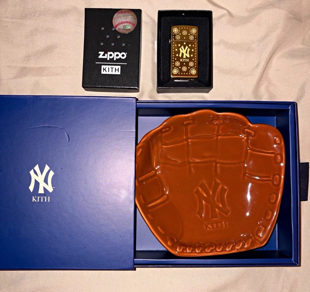 Exclusive Limited Edition Kith For Yankees Glove Catchtray And Zippo Lighter