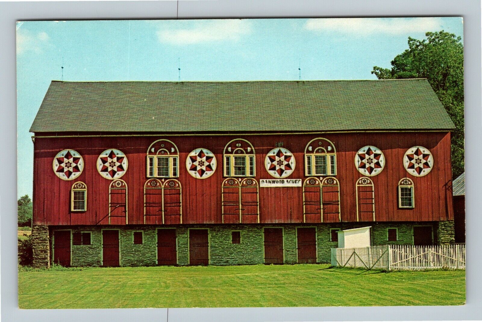 Heart Of Dutchland, Hex-Decorated Barn Lehigh Co Vintage Pennsylvania Postcard  