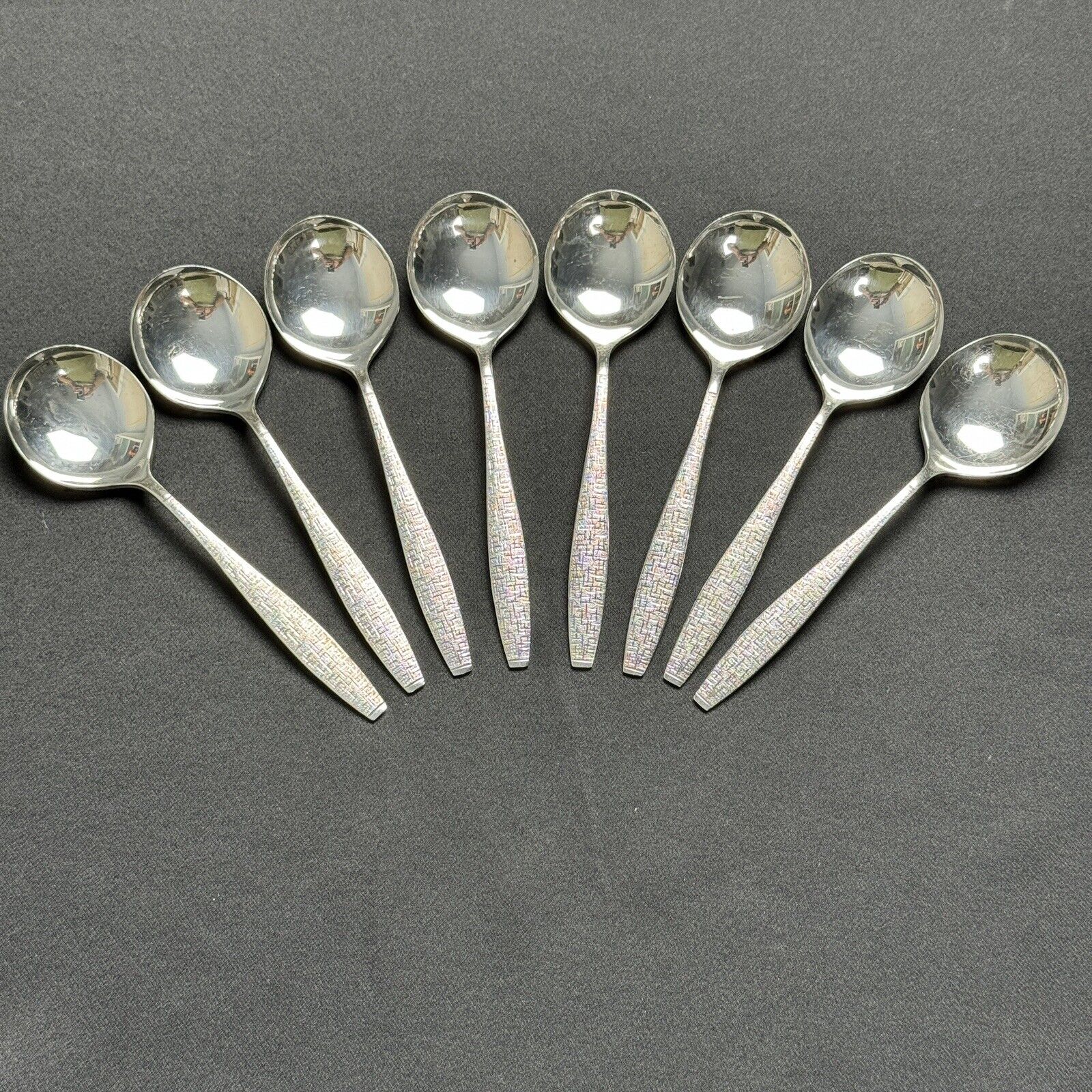 8 SPOONS MID CENTRY MODERN TWA AIRLINES SILVER ONEIDA SILVERSMITHS SILVERPLATE
