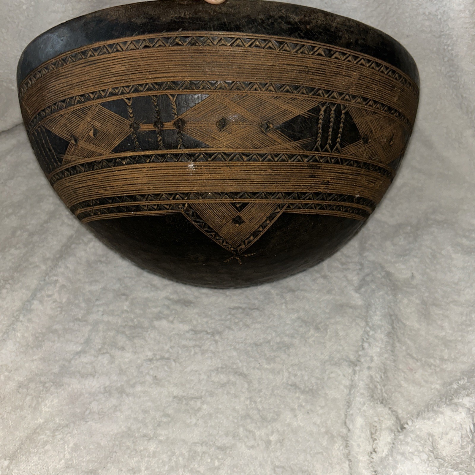 Vintage Nigerian Fulani Hand Engraved Wood Bowl - Unique Geometric Design WOW Vintage Nigerian Fulani Hand Engraved Wood Bowl - Unique Geometric Design WOW