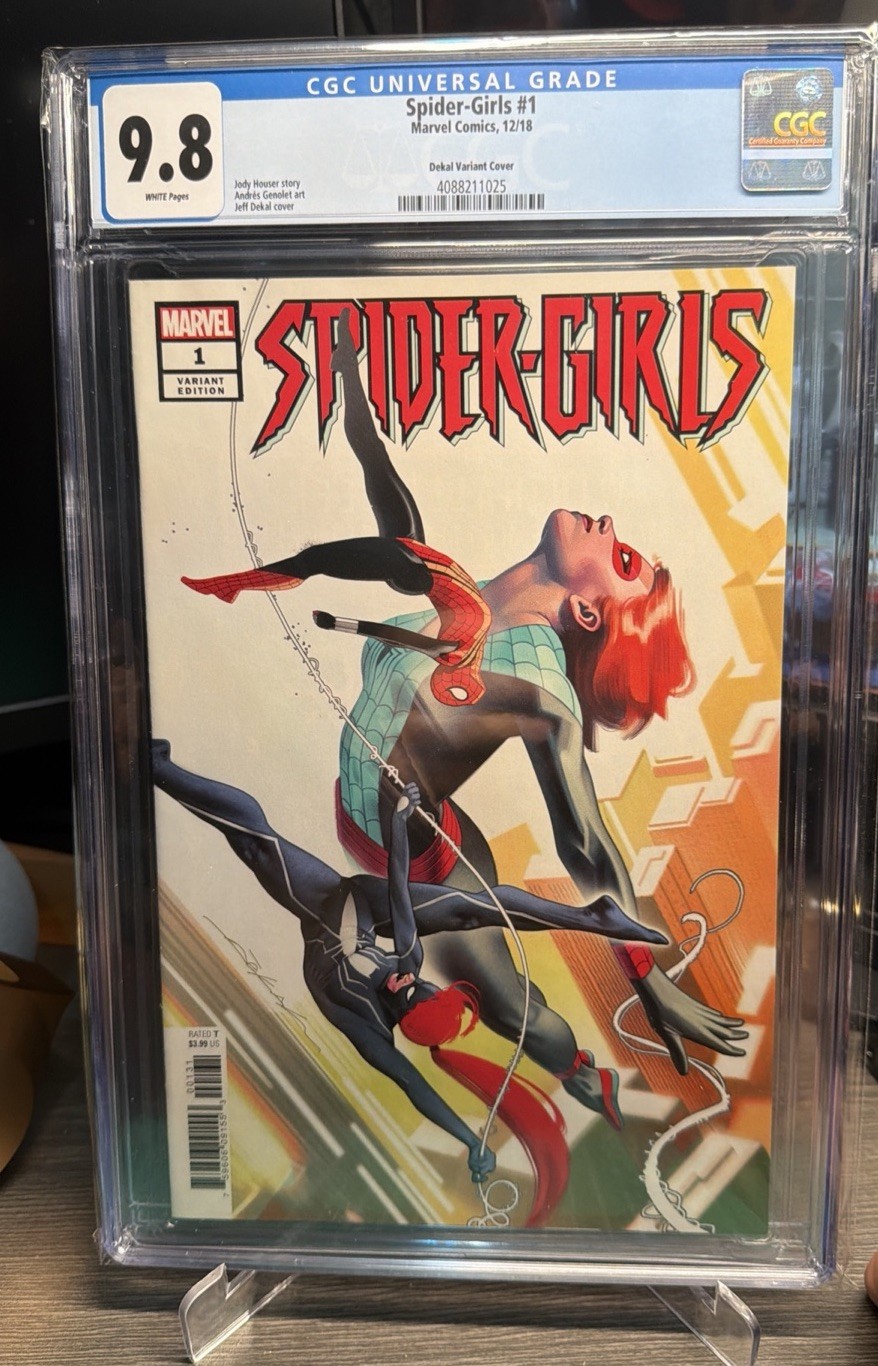 💫CGC 9.8 Spider-Girls #1 Jeff Dekal 1:50 Variant-Marvel, 2018 💫CGC 9.8 Spider-Girls #1 Jeff Dekal 1:50 Variant-Marvel, 2018