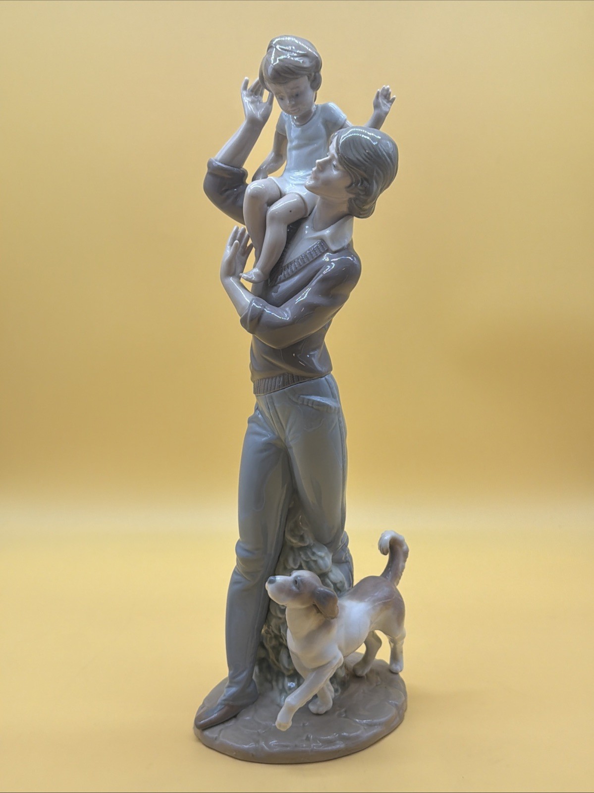 Lladro 5751 Walk with Father Figurine Mint Condition No Box 13.5”
