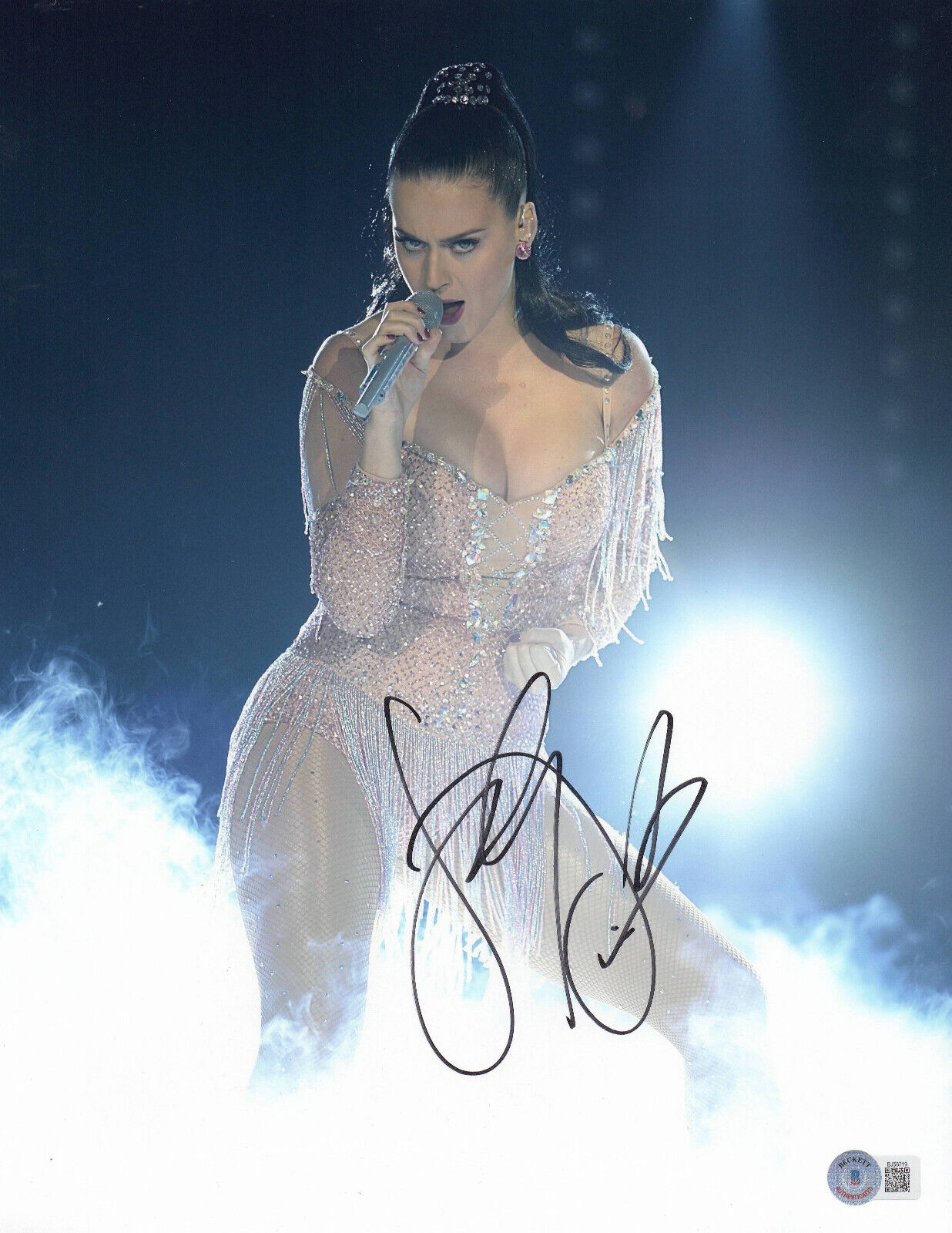 SEXY KATY PERRY SIGNED 11X14 PHOTO AUTHENTIC AUTOGRAPH BECKETT BAS 