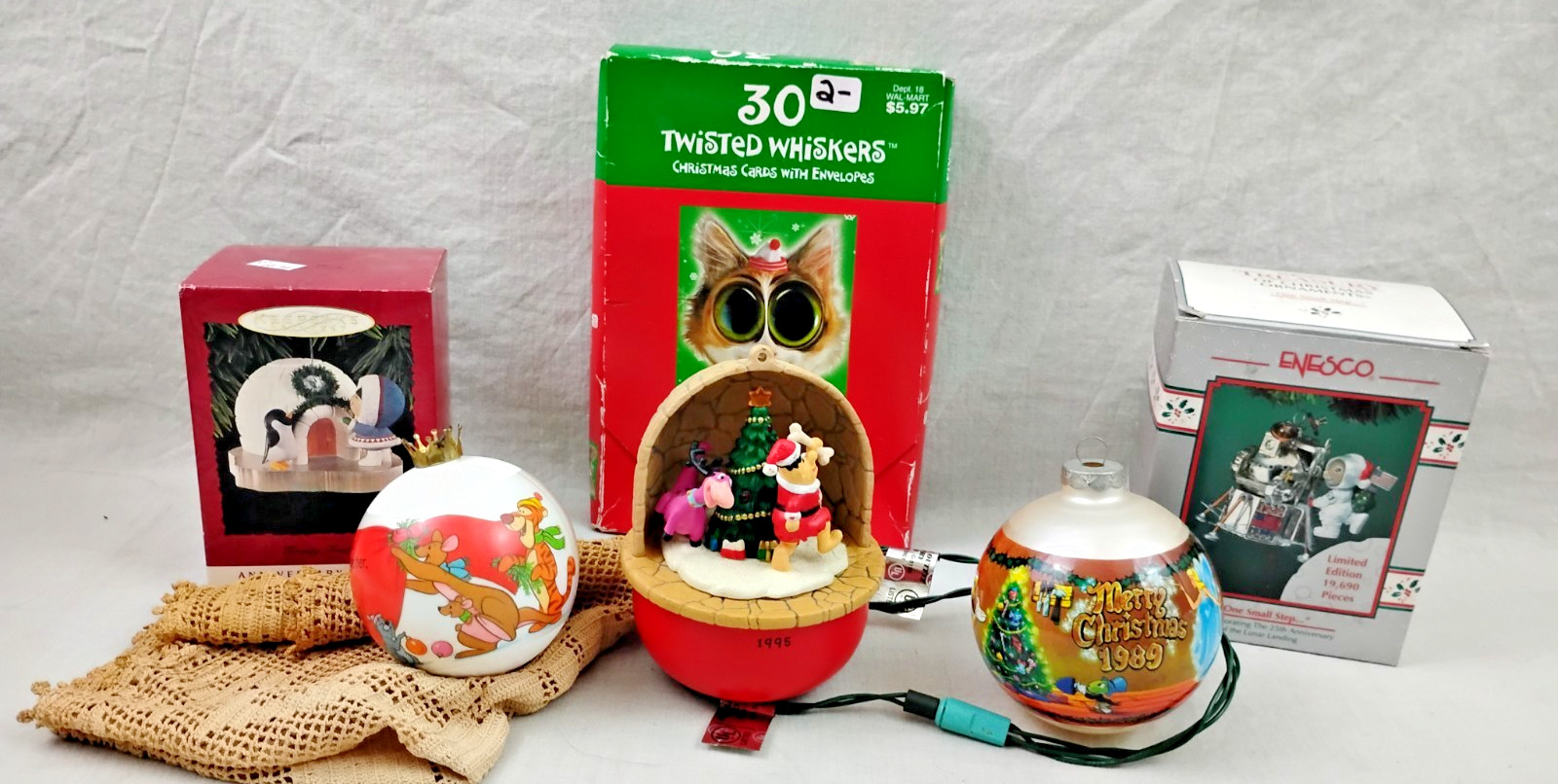 VTG LOT OF ORNAMENTS 80s CLASSICS FLINTSTONES POOH PINNOCCHIO ETC.