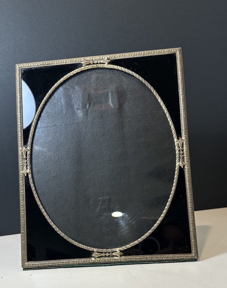 VTG Art Deco Brass Filigree Pic Frame Reverse Painted Black Glass Mat Fits 8x10 VTG Art Deco Brass Filigree Pic Frame Reverse Painted Black Glass Mat Fits 8x10