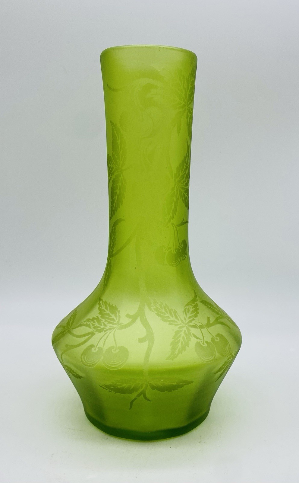 Antique c.1880 STEVENS AND WILLIAMS ACID ETCHED GREEN GLASS VASE CHERRIES ETCHED