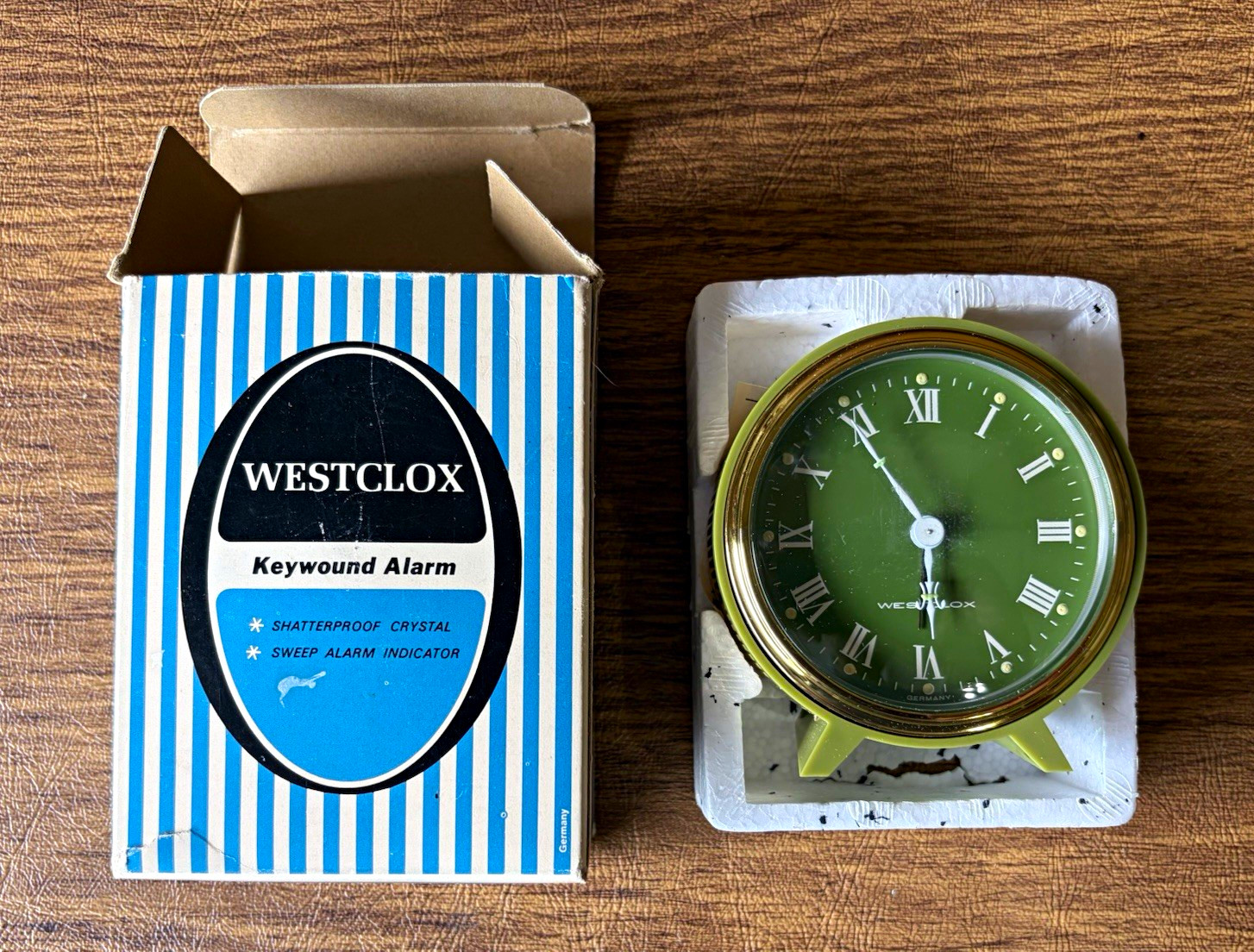 Vintage NOS Westclox Wind-Up Alarm Clock Avocado Green Metal Round MCM 1970 BOX Vintage NOS Westclox Wind-Up Alarm Clock Avocado Green Metal Round MCM 1970 BOX
